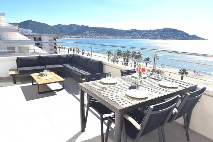 Ferienwohnung für 6 Personen, mit Meerblick und Terrasse sowie Pool in Roses - 3