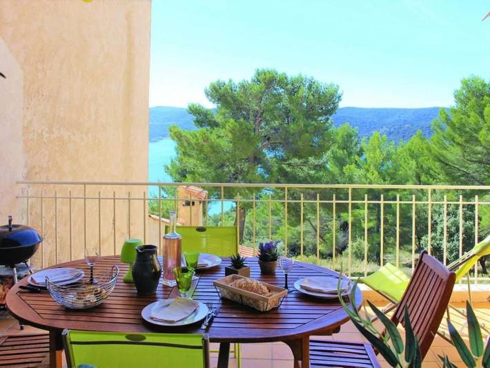 Location de vacances pour 4 personnes, avec balcon à Sainte-Croix-du-Verdon