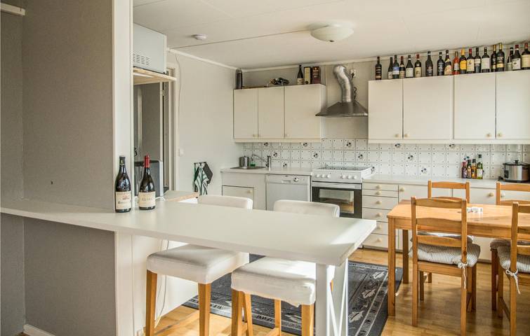 Ferienhaus für 6 Personen mit Terrasse in Ulvøya, Hitra