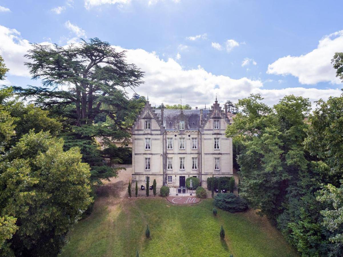 Château Le Parc de Mirambeau in Mirambeau, Région de Jonzac