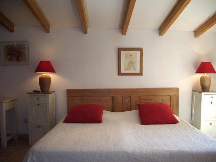 Location de vacances pour 2 personnes, avec piscine ainsi que jardin et vue à Pujaut - 4