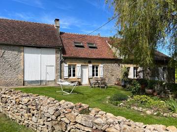 Chambre d’hôte pour 2 personnes, avec jacuzzi et jardin dans Nièvre