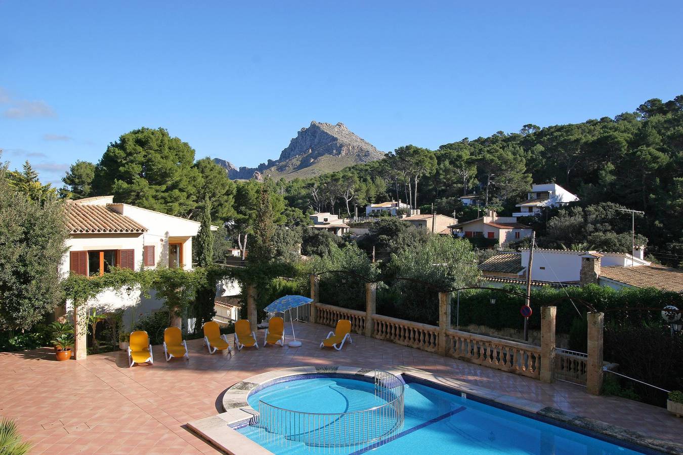 Ganze Wohnung, Ferienwohnung für 4 Personen mit Pool in Cala Sant Vicenc, Pollença