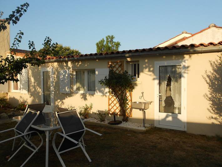 Gîte pour 2 personnes, avec terrasse et jardin, animaux acceptés en Charente-Maritime - 2