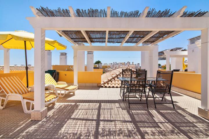 Appartement entier, Appartement de vacances "Royal Cabanas Golf 87" avec vue sur la mer, piscine partagée et terrasse in Cabanas de Tavira, Conceição e Cabanas de Tavira
