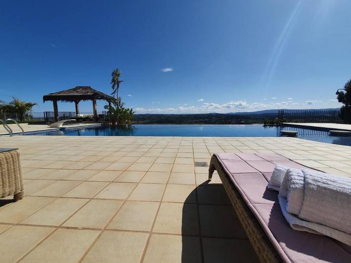 Casa rural para 23 personas, con Balcón y Terraza además de Jardín y Piscina para niños en Torrent - 3