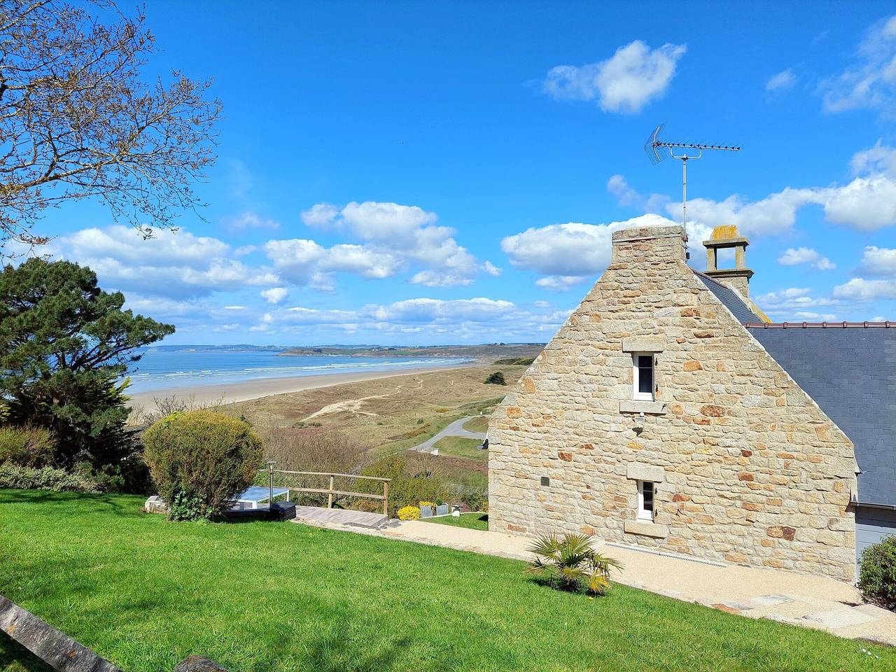 Maison en Pierre en Bretagne avec Vue Mer in Sainte-Anne la Palud, Plonévez-Porzay