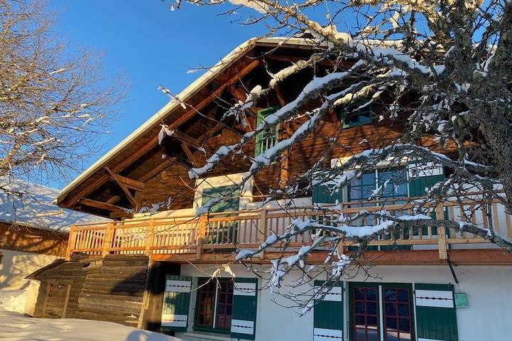 Chalet pour 14 personnes, avec jardin et balcon