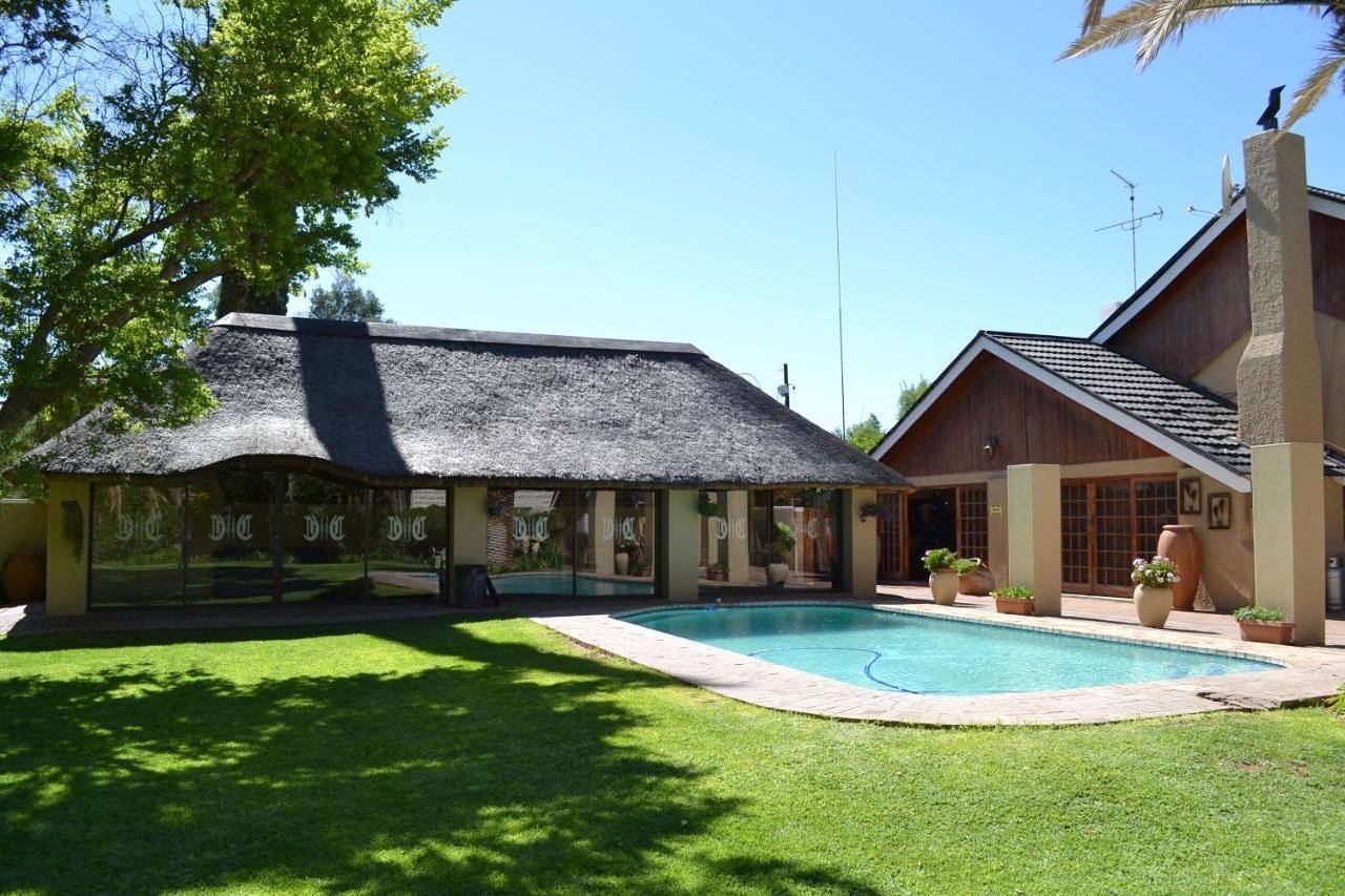 Castello Guesthouse Vryburg in Vryburg, Northwest