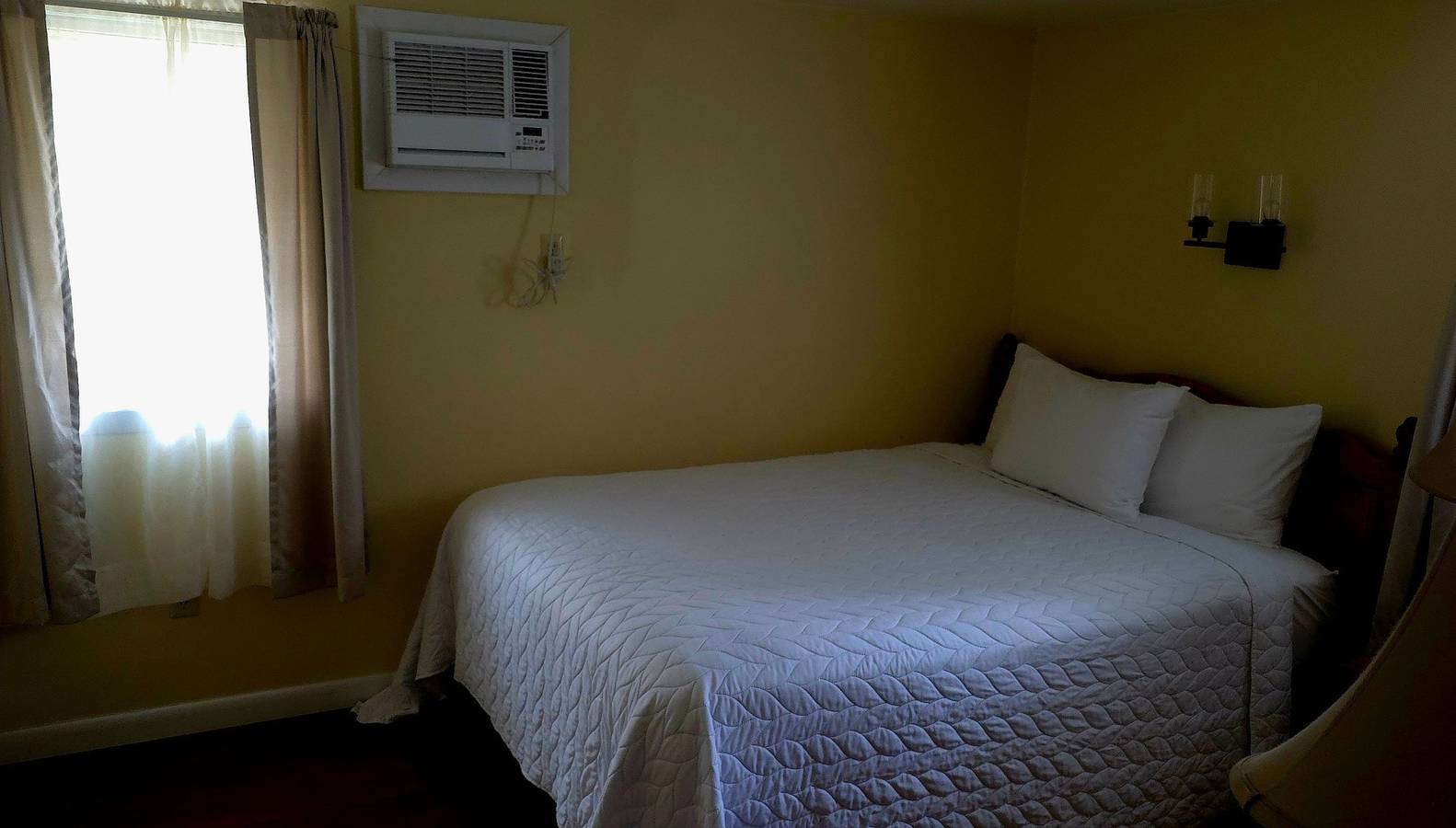 Entire apartment, 1st Floor Porch Suite in Franklin County (Maine)