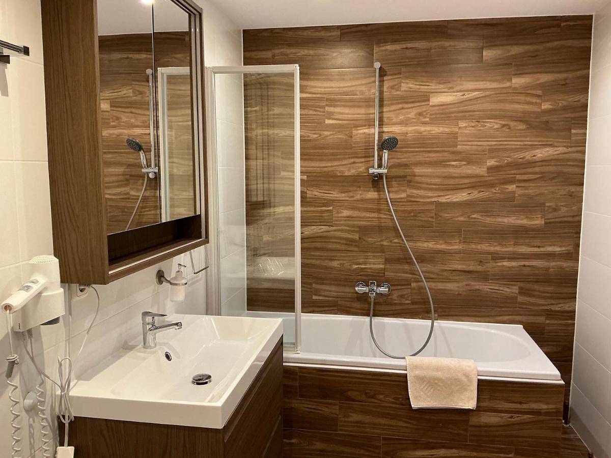Geheel appartement, Ferienwohnung Sevim in Lechtal Alps, Lermoos