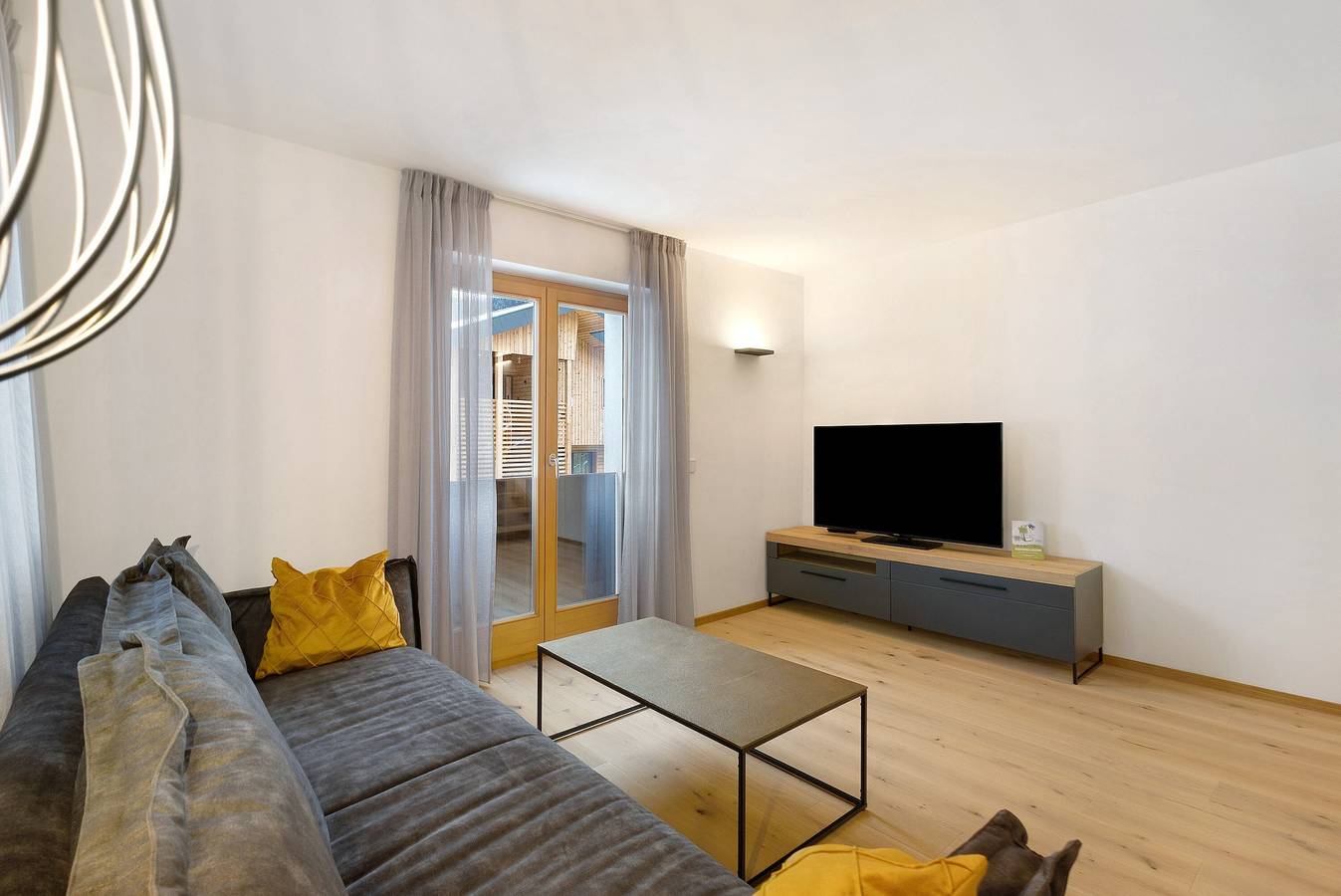 Apartamento entero, Apartamento 'Maria' con terraza privada y Wi-Fi in San Vigilio di Marebbe, Marebbe