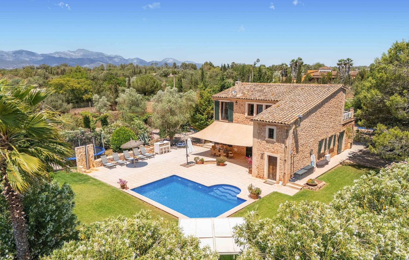 Country House Finca Kiana with Pool, Garden & Wi-Fi in Sencelles, Majorca Center
