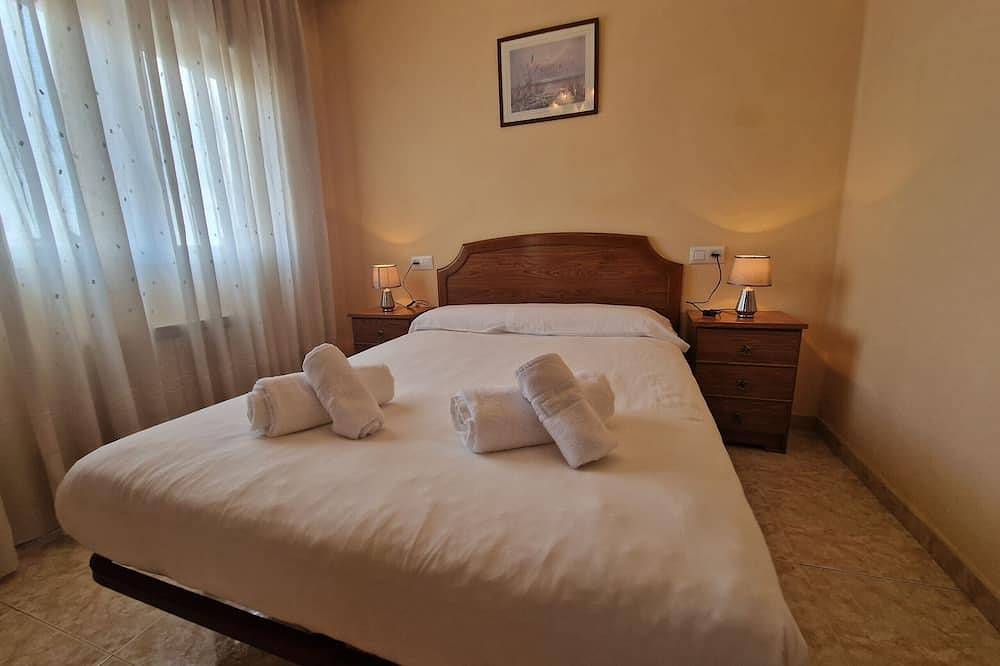 Appartamento intero, 626A Tres dormitorios con garaje in Oviedo, Montagne Cantabriche