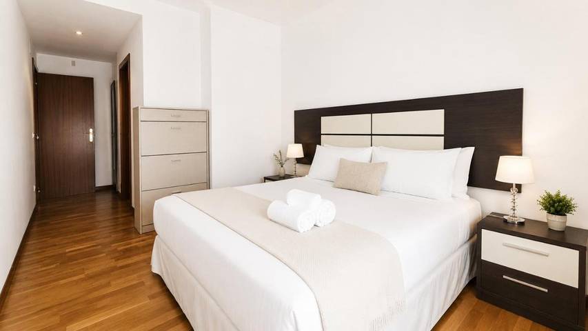 Apartamento de vacaciones para 4 personas, con vistas y terraza además de piscina y piscina para niños - 1