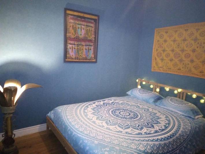 Gîte pour 2 personnes, avec sauna ainsi que jardin et jacuzzi à Allègre - 4