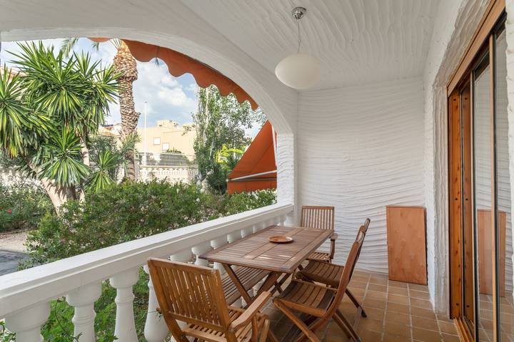 Location de vacances pour 8 personnes, avec jardin et bassin pour enfant, animaux acceptés à Gran Alacant - 2