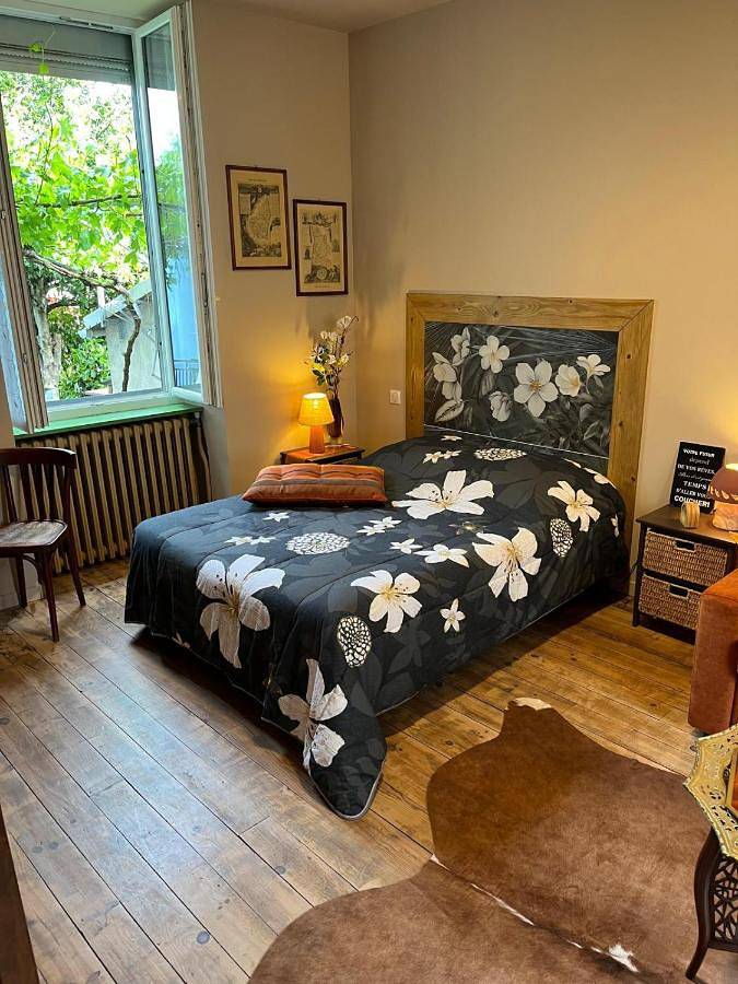 Appartement de vacances entier, Quadruple Room with Private Bathroom in Tournon-sur-Rhône, Région de Tournon-sur-Rhône