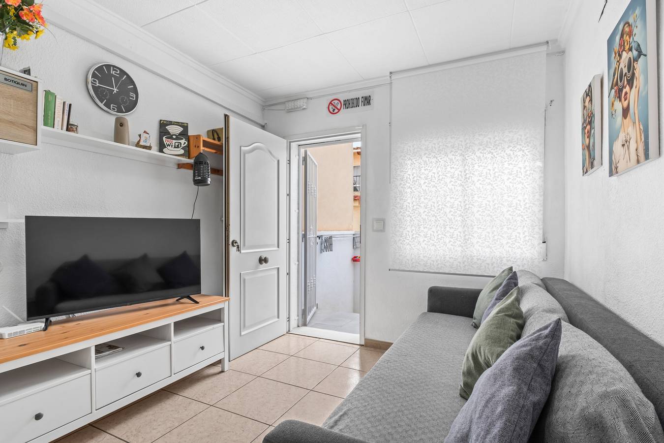 Apartamento entero, Apartamento 'Orientados Al Sur Yeyo Marina' con Terraza Compartida, Wi-Fi y Aire Acondicionado in San Fulgencio, Costa Blanca