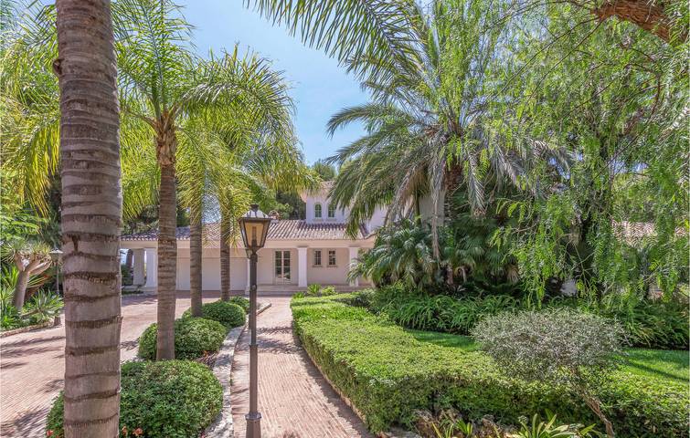 Ferienhaus für 25 Personen, mit Whirlpool und Terrasse sowie Garten und Pool in Marbella - 3