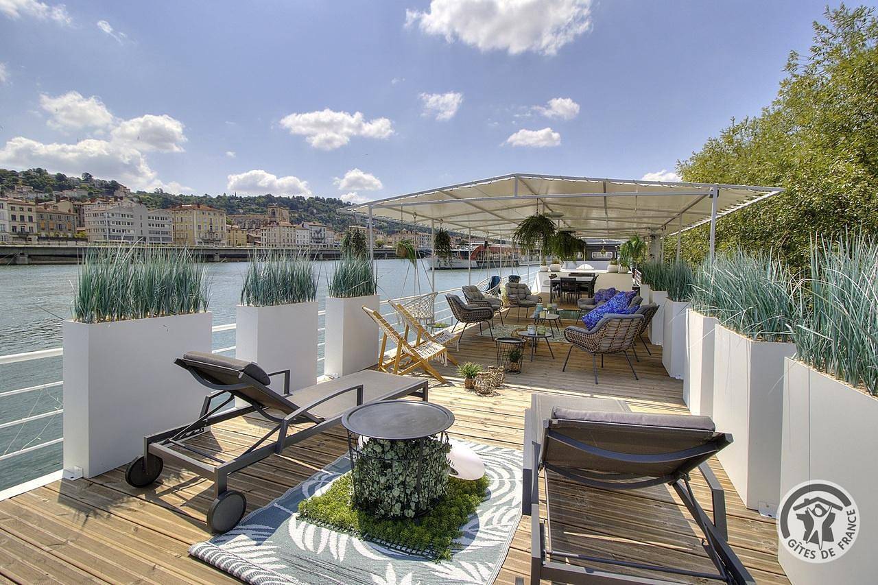 Péniche Mya’More in Sainte-Colombe (Rhône), Lyon et ses environs