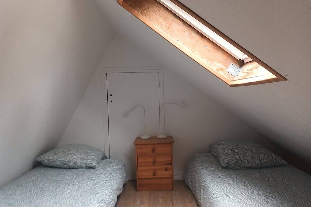 Ganze Wohnung, Ndependent apartment - expectionnal sea view - swimming pool - 4 persons in Morgat, Crozon