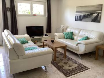 Cottage pour 4 personnes, avec terrasse ainsi que jardin et piscine à Villelongue-de-la-Salanque
