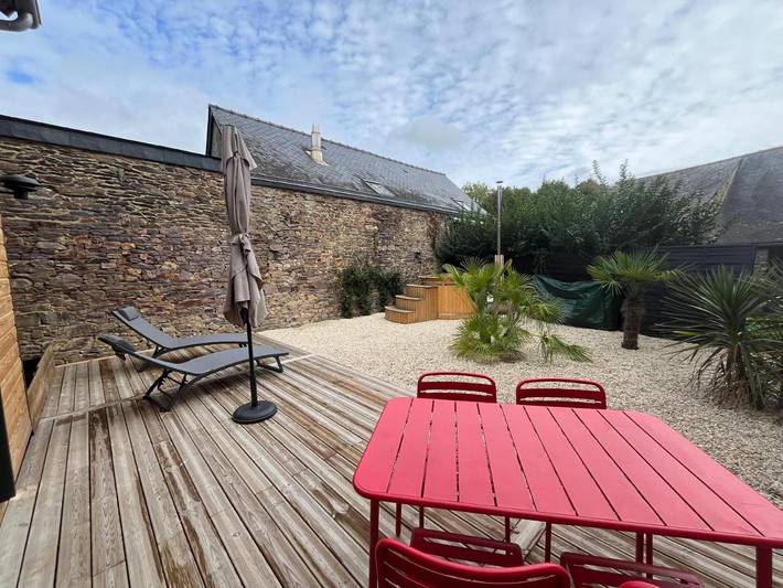Location de vacances pour 2 personnes, avec jardin ainsi que terrasse et jacuzzi à Lohéac - 2