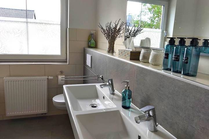 Ganze Wohnung, Apartment with terrace at the rose garden in Alzenau, Spessart-Mainland