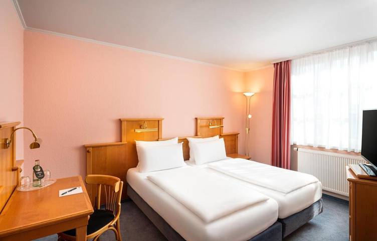 Hotel für 4 Personen, mit Terrasse und Sauna in Libori Paderborn