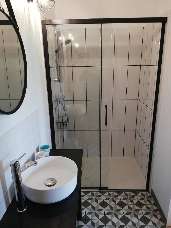 Location de vacances pour 2 personnes, avec piscine et terrasse ainsi que jardin et vue à Buzet-sur-Baïse - 4