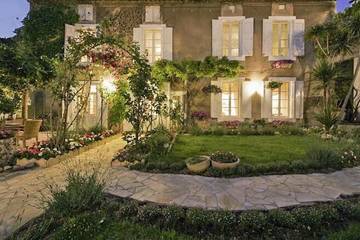 Location de vacances pour 8 personnes, avec jardin à Olonzac