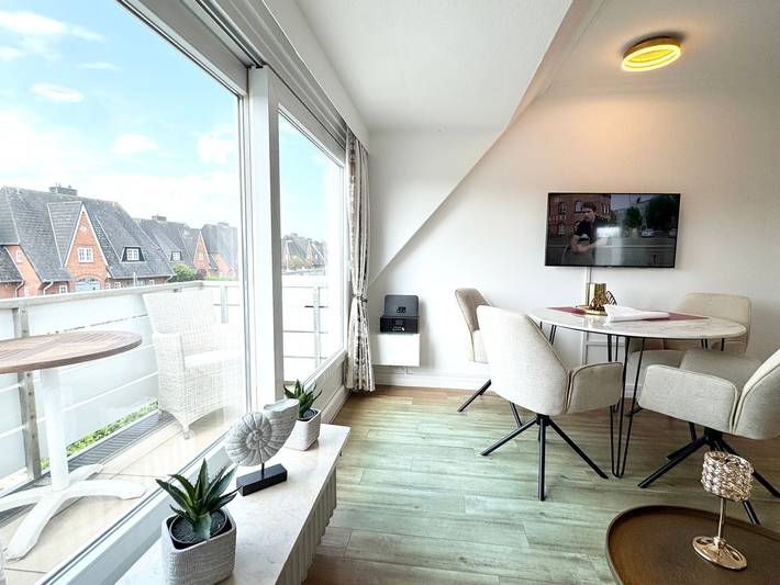 Ganze Wohnung, Schöne Ober- und Dachgeschoss-Wohnung mit Süd-Balkon in modernem Stil in Nordfriesische Inseln (Schleswig-Holstein) (Schleswig-Holstein), Wenningstedt
