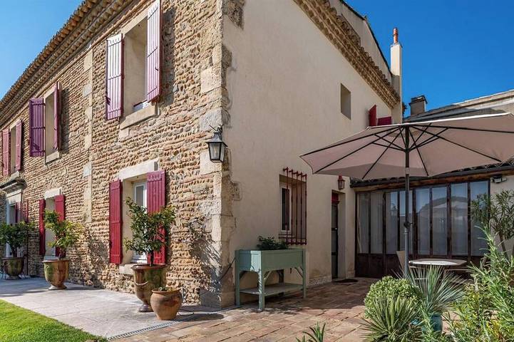 Beautiful family home with a small pool in Générac, Mittelmeerküste (Frankreich)