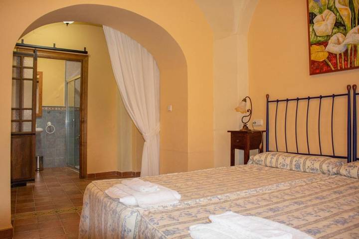 Casa rural para 2 personas, con Balcón y Terraza además de Jardín y Vistas en Sierra de Fuentes - 3