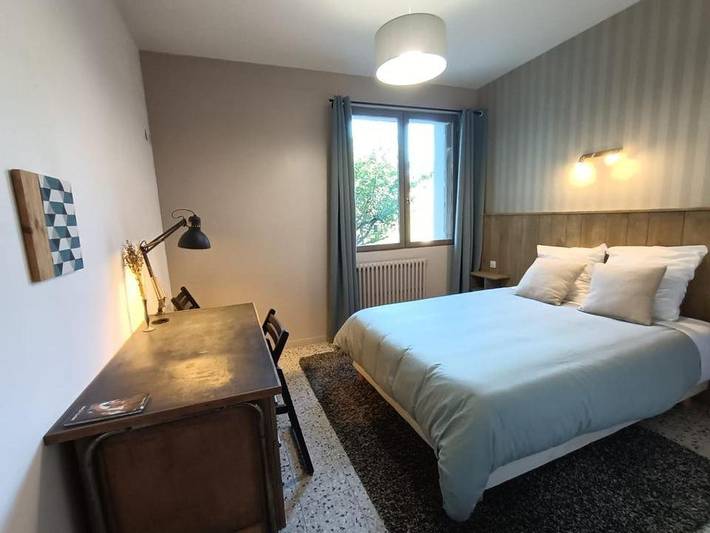 Gîte pour 2 personnes, avec vue et jardin à Monlet - 2