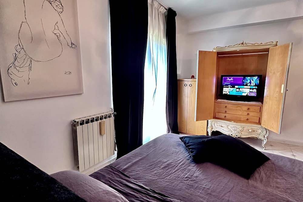 Geheel appartement, Home of the Sun & Colors, Wi-Fi, Ac, Smart Tv, 10 min from Syracusa in Floridia, Provincie Syracuse
