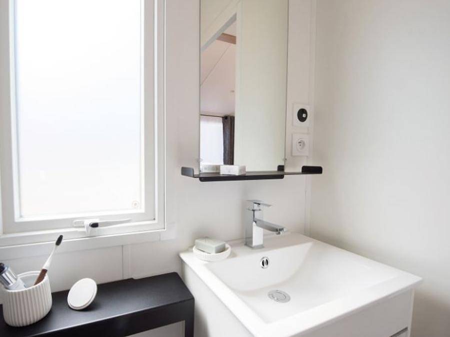 Camping L'Orée Du Bois - Mobilheim 4 personen - Confort+ 4 Personen 2 Zimmer 32m² in Hourtin, Regionaler Naturpark Médoc