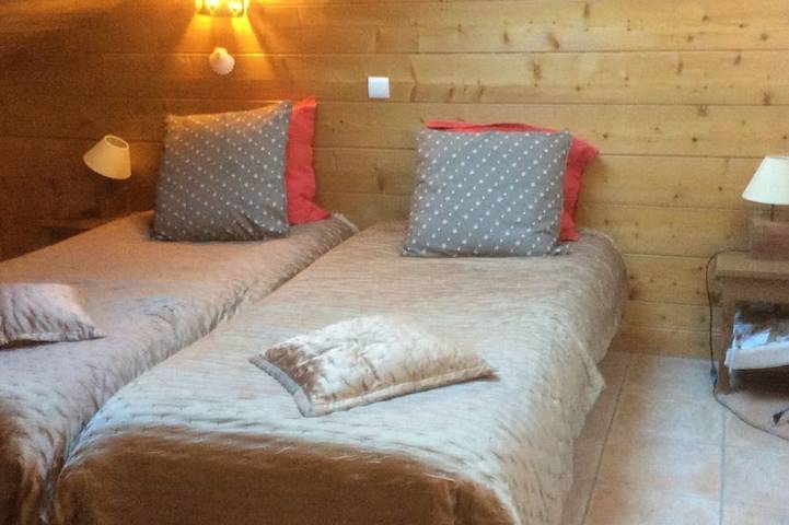 Gîte pour 8 personnes, avec piscine et balcon dans Station de Crest Voland Cohennoz - 2