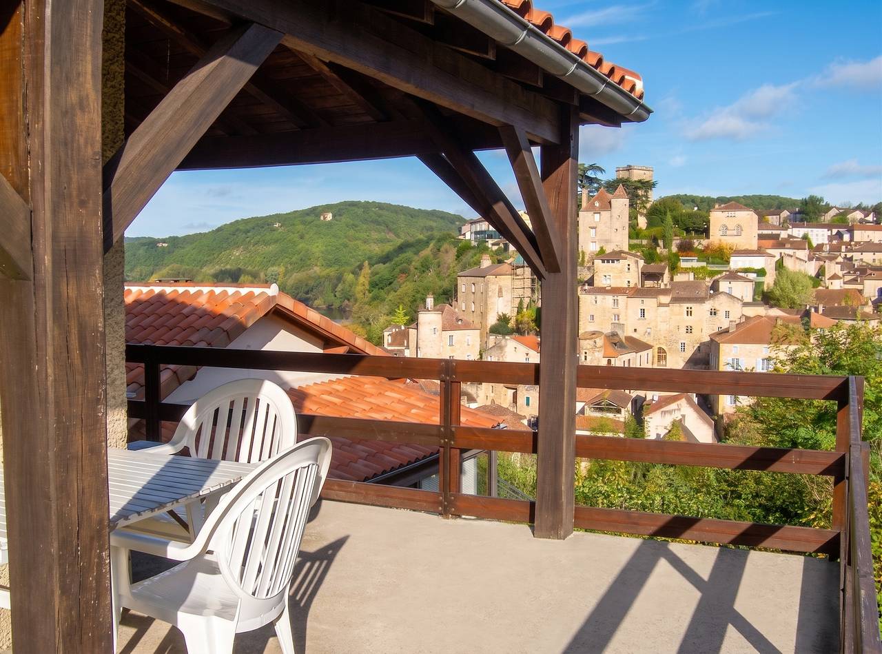 Charmante maison à Puy-l'Évêque avec jardin et balcon in Puy-l'Évêque, Quercy