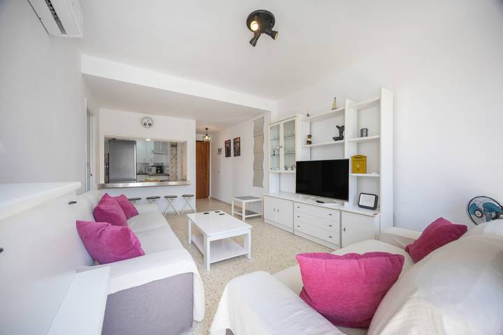 Hel lejlighed, Apartment 'Valdelagrana Primera' with Sea View, Wi-Fi, and Air Conditioning in Playa de Valdelagrana (El Puerto de Santa María), El Puerto de Santa María