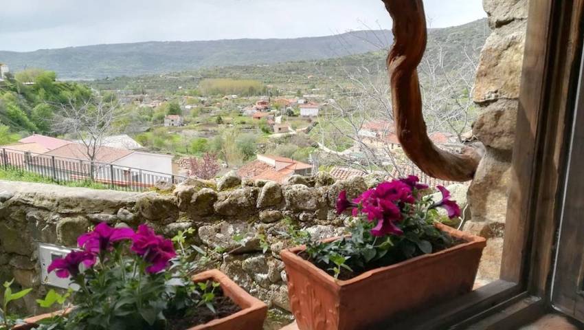 Apartamento para 5 personas, con Terraza además de Jardín y Vistas en Hervás