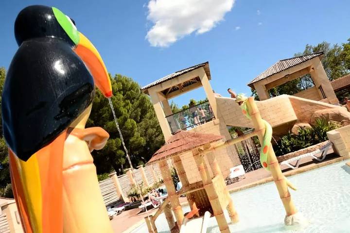 Mobil home pour 4 personnes, avec terrasse à Le Muy - 3