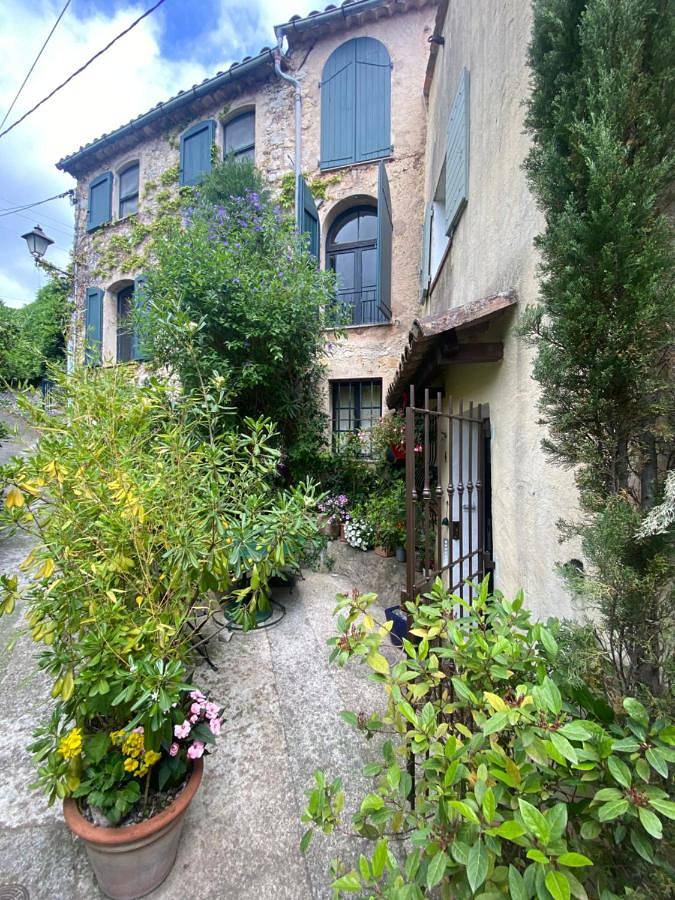 Charming Provençal House Between Sea and Mountain in Grasse, Côte méditerranéenne (France)