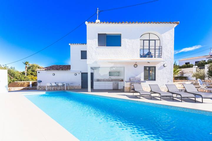 Cheap villa for 6 people, with Balcony and Garden in Calpe