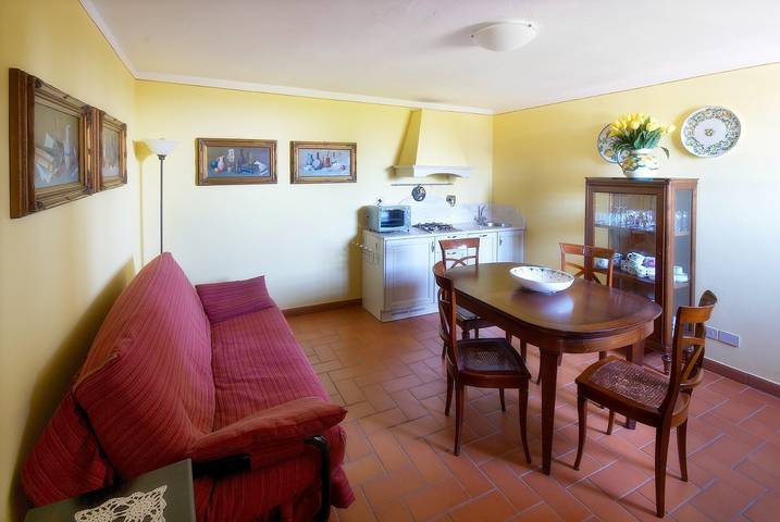 Entire apartment, Apartment 'San Bartolo 1C' with Shared Pool, Wi-Fi, and Air Conditioning in Barberino Val d'Elsa, Barberino Tavarnelle