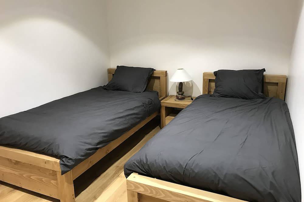 New apartment with garden in Savoyard chalet in Habère-Lullin, Région de Thonon-les-Bains