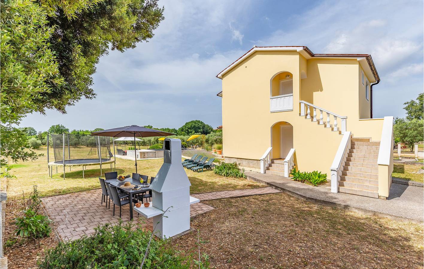 Urlaub am Meer: Modernes Apartment mit 2 Schlafzimmern, Pool und Parkplatz in Valtura, Südküste Istrien