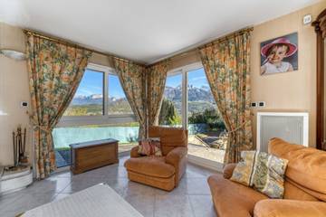 Villa pour 7 personnes, avec vue sur le lac ainsi que jardin et terrasse sur le Lac d'Annecy