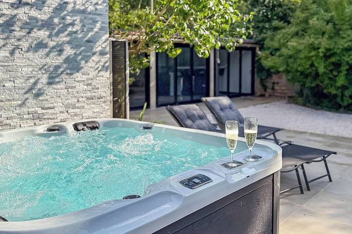 Maison de vacances pour 8 personnes, avec jacuzzi ainsi que balcon et jardin à Triel-sur-Seine